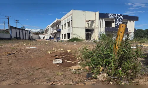 Antigo frigorífico vira ponto de usuários de drogas e problema de segurança pública