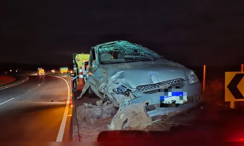 Carro de Mauá da Serra se envolve em acidente e duas pessoas ficam feridas