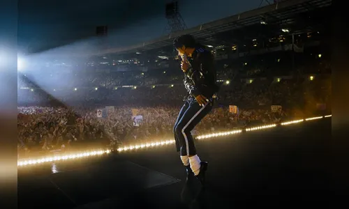 Cinebiografia de Michael Jackson supera filme vencedor de 7 Oscars