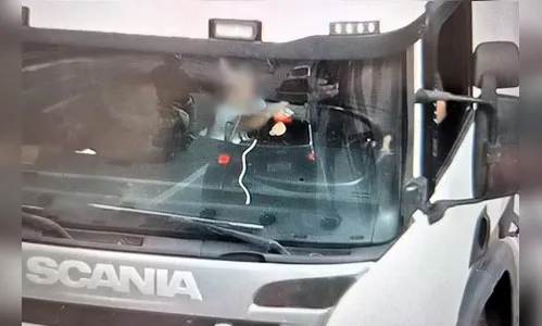 Criança é flagrada 