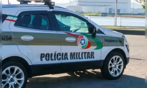 Homem sobrevive após ser jogado do 2º andar e baleado pelo cunhado em SC