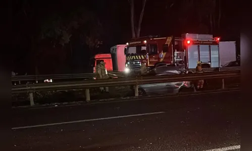 Jovem morre em capotamento na BR-376 em Mauá da Serra e pai socorrista reconhece o filho