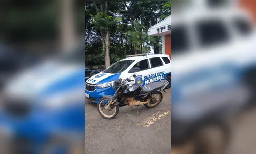 GCM prende homem com moto de placa adulterada e motor roubado em Apucarana