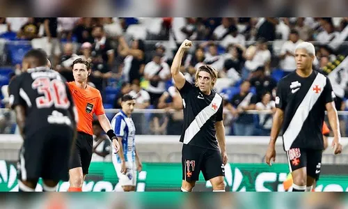 Vasco vence Paysandu com dois de Spinelli e abre vantagem