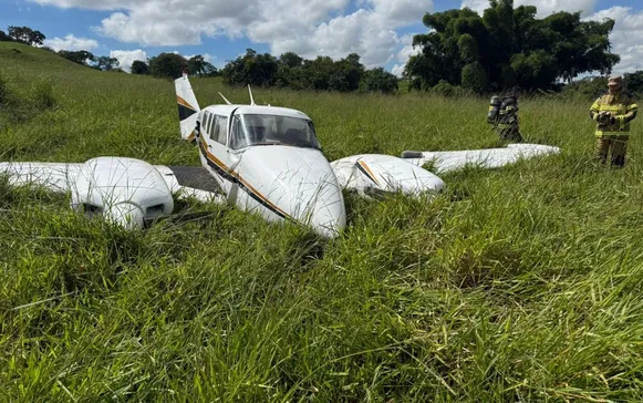 Avião faz pouso de emergência em Goiás após pane nos motores