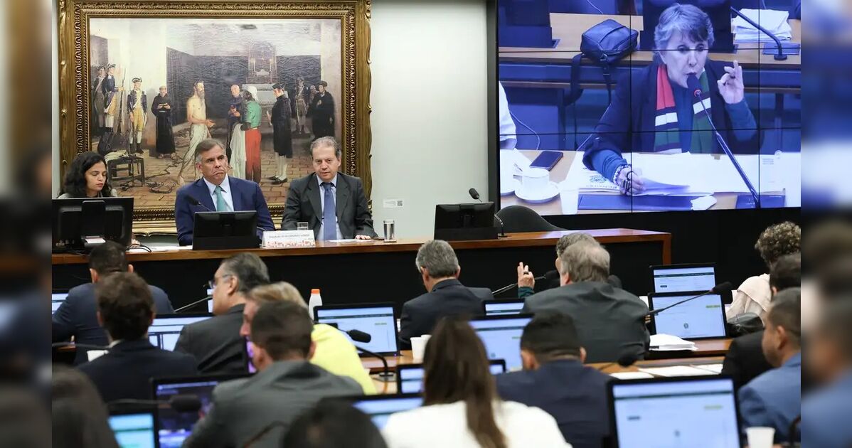 Redução da maioridade penal para 16 anos é aprovada em comis