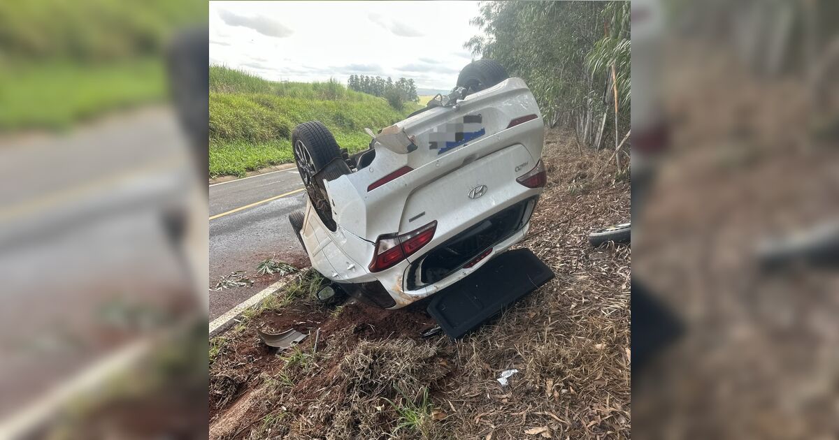 Moradora de Arapongas fica ferida após capotar carro na PR-5