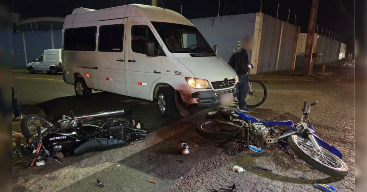 Colisão envolvendo duas motos e uma van deixa três feridos em Apucarana