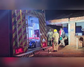 Moradores incendeiam casa após confusão no Sumatra em Apucarana