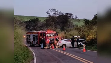 Duas crianças e um adulto morrem em colisão frontal na PR-340