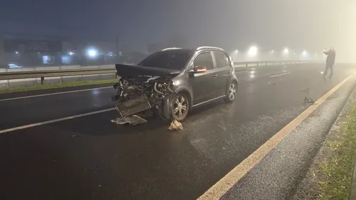 Acidente de trânsito deixou Volkswagen Up bastante danificado