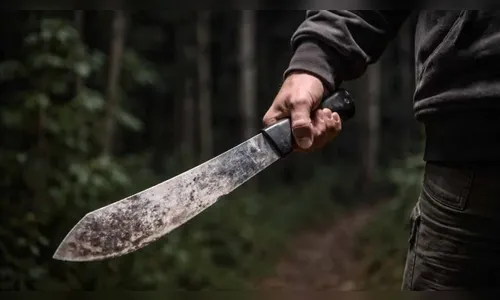 Homem é detido com facão após ameaçar familiares em Jardim Alegre