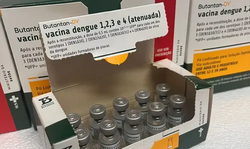 Quem tiver vacinado há menos de 21 dias deve ficar atento a sintomas