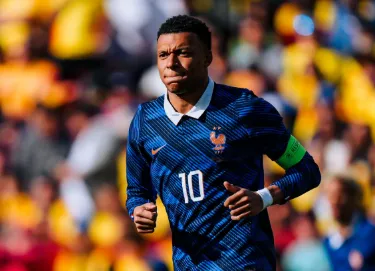 Partida inicia às 16h, horário de Brasília