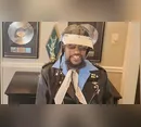 Morre Victor Willis, vocalista do Village People, aos 74 anos