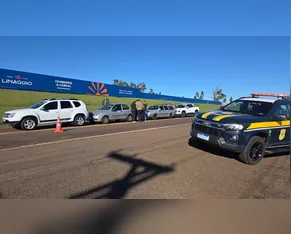 Engavetamento com cinco veículos deixa motorista ferido em Apucarana