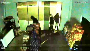 Câmeras flagram série de invasões e furtos em conveniência de Aricanduva (PR) durante a madrugada