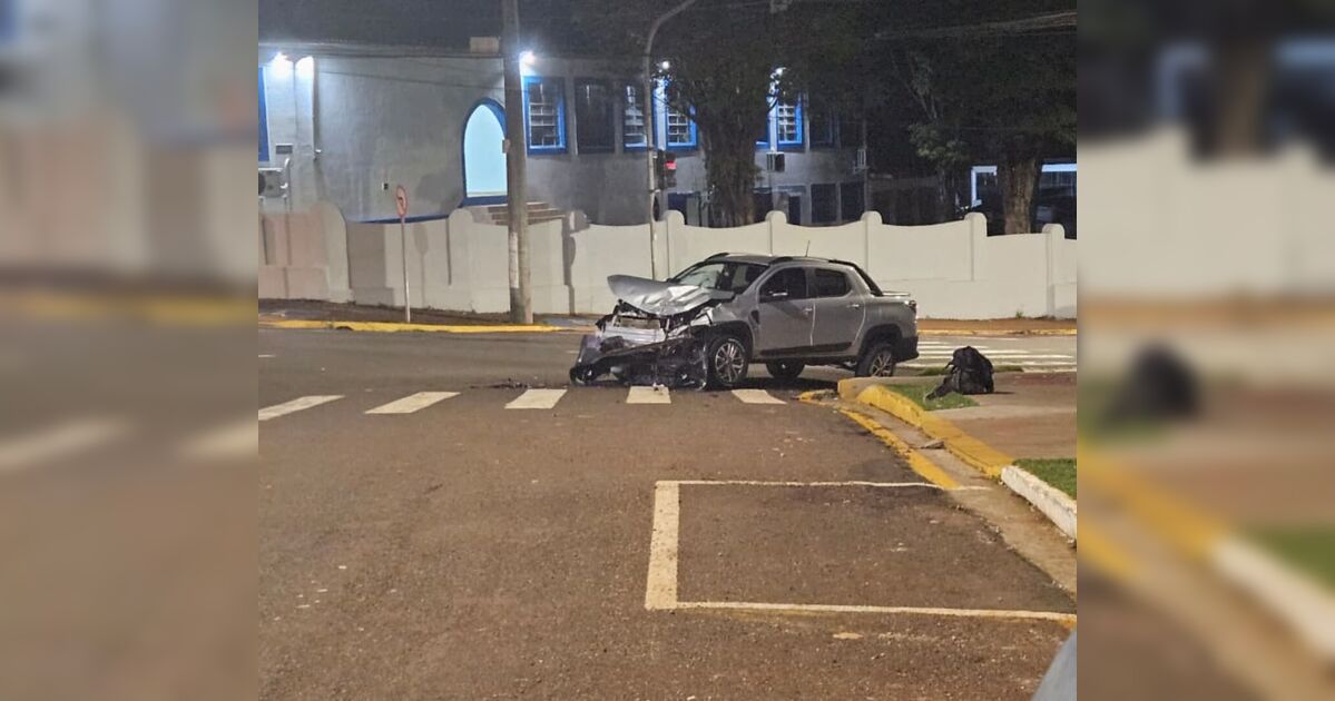 Acidente entre dois veículos deixa mulher ferida na região central de Apucarana