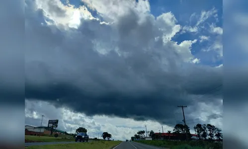 Semana começa com tempo instável e previsão de chuva forte em Apucarana
