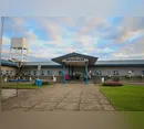 Médico é esfaqueado por ex-companheiro de enfermeira em hospital em Balneário Camboriú