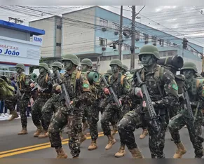 Desfile da Independência reúne 90 entidades e atrai grande público em Apucarana