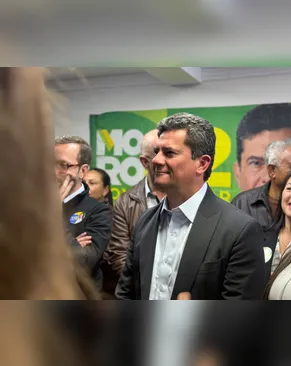 Justiça tira do ar nova propaganda com ataque de Sandro Alex contra Moro