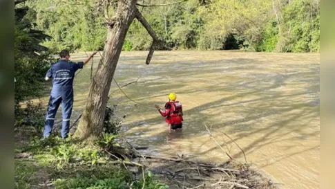 Menino autista de 4 anos é encontrado morto em rio após desaparecer em Ituporanga (SC)