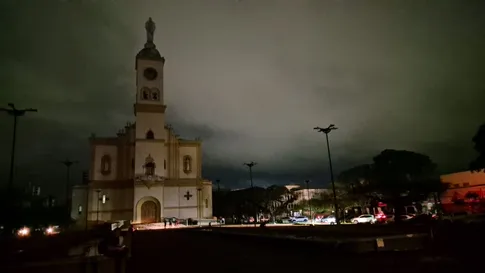 Após oscilações, energia elétrica é restabelecida em Apucarana