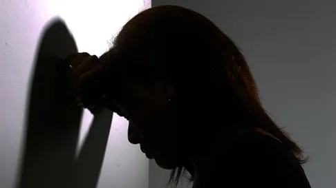 Homem é preso após arrastar esposa pelos cabelos em Apucarana