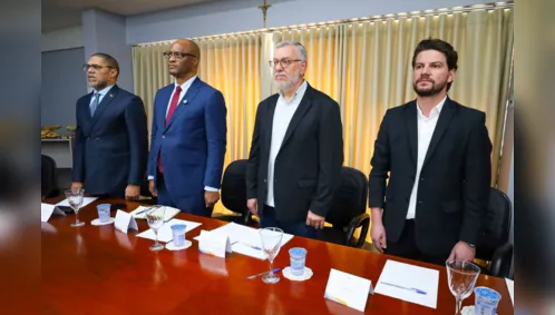 Embaixador de Moçambique participa de evento em Arapongas