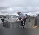 Finados: sol anima moradores a realizar limpeza de túmulos em Apucarana