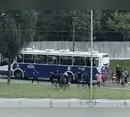 Mulher tenta 'sequestrar' ônibus armada com tesoura e deixa motorista ferido PR