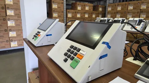 Eleitores do Paraná decidem em plebiscito inédito se comunidade mudará de cidade