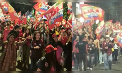 Apoiadores saem às ruas da área central em ato de apoio a Lula em Apucarana