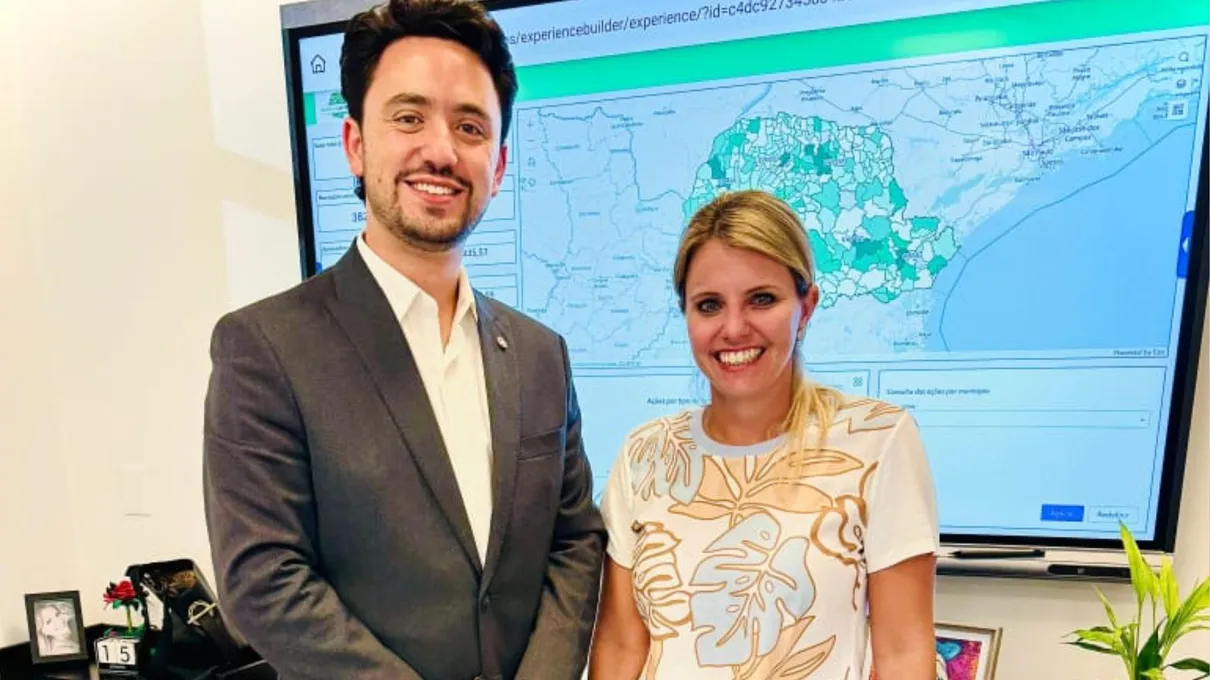Rodolfo Mota e Camila Mileke Scucato