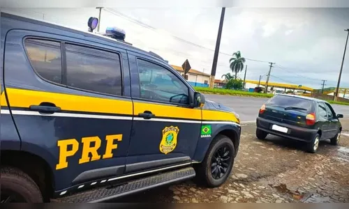 PRF flagra menino de 7 anos sendo transportado em porta-malas de Palio