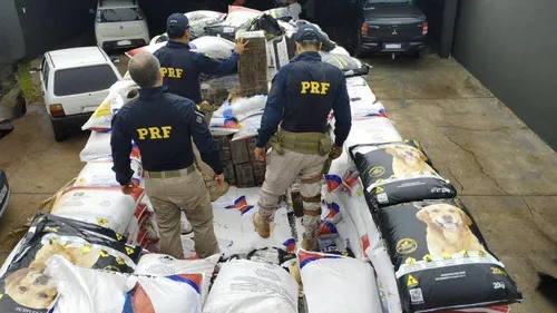 Em um dia, PRF apreende mais de 4 toneladas de maconha no PR