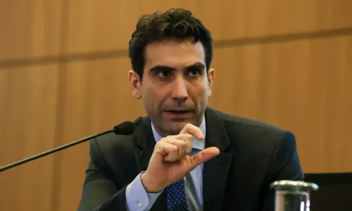 Galípolo não comenta política monetária em sua primeira agenda pública