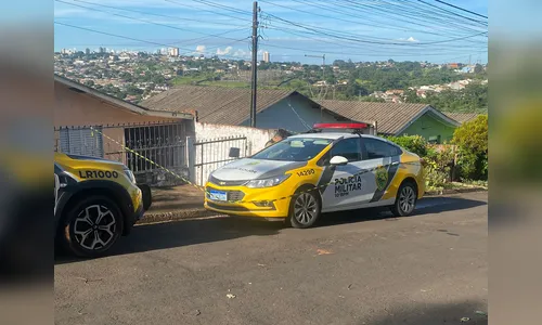 Pai afirma que filha estaria morta se não esfaqueasse ex-marido; veja