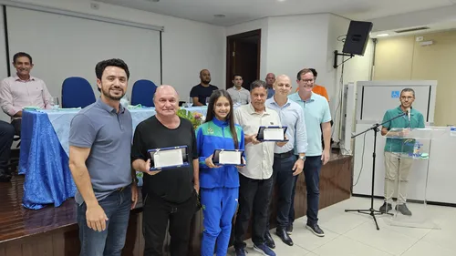 Rodolfo Mota, Bruno Marchi e Rodrigo Recife entre os homenageados