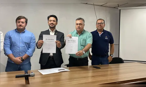 Beto Preto e Rodolfo Mota anunciam R$ 5 mi para asfalto em Apucarana