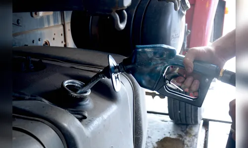 Petrobras anuncia aumento de R$ 0,22 no preço do litro do diesel