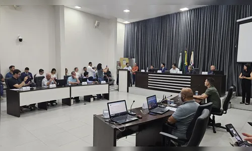 Com presença do prefeito, Câmara de Apucarana abre ano legislativo