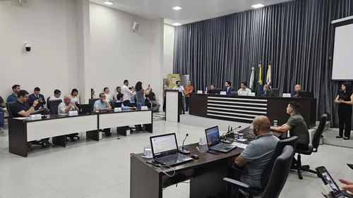 Sessão da Câmara nesta segunda-feira (03)