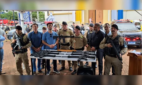 PM de Apucarana recebe 7 fuzis importados dos EUA doados pelo Conseg