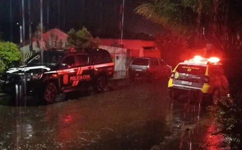 A PM confirmou a morte e acionou a Polícia Civil, a Polícia Científica e o Instituto Médico-Legal (IML) de Apucarana.