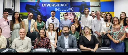 A diretora geral do Consórcio, Letícia Cristina Bento e o secretário municipal de Saúde de Apucarana, Guilherme de Paula, também participaram do evento.