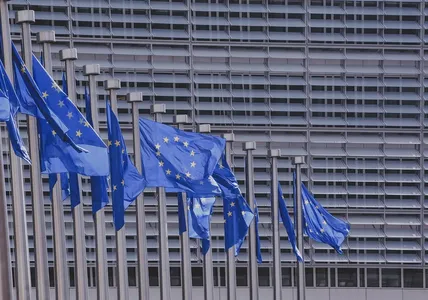 Bolsas da Europa fecham mistas após balanços; Carrefour despenca