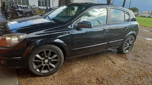 Chevrolet Vectra foi encontrado no Residencial Fariz Gebrim
