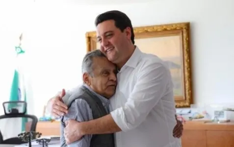 "Ele esteve junto com a minha família desde o começo, me viu crescer e a gente tinha um carinho muito grande por ele", disse o governador Ratinho Junior